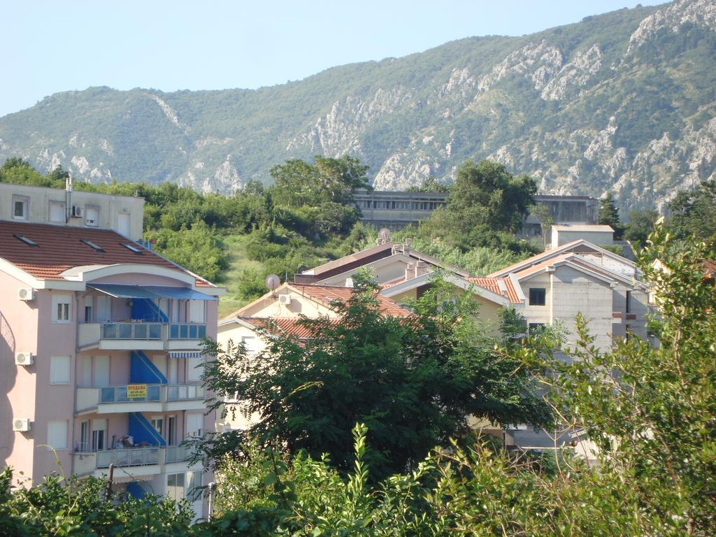 Apartment Adela Kotor Eksteriør bilde