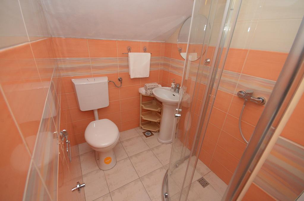Apartment Adela Kotor Eksteriør bilde