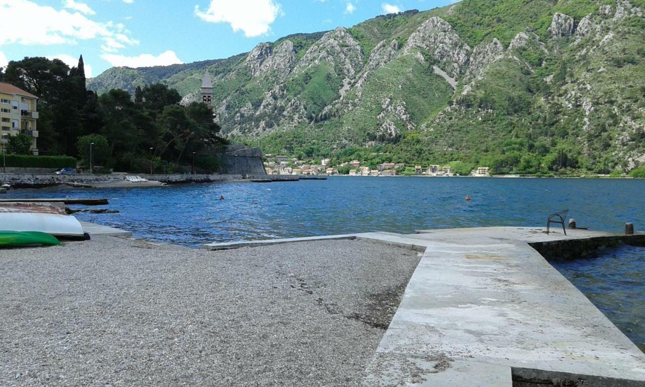 Apartment Adela Kotor Eksteriør bilde